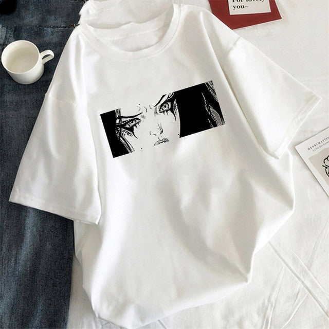 Women's T-shirt with eye close-up print